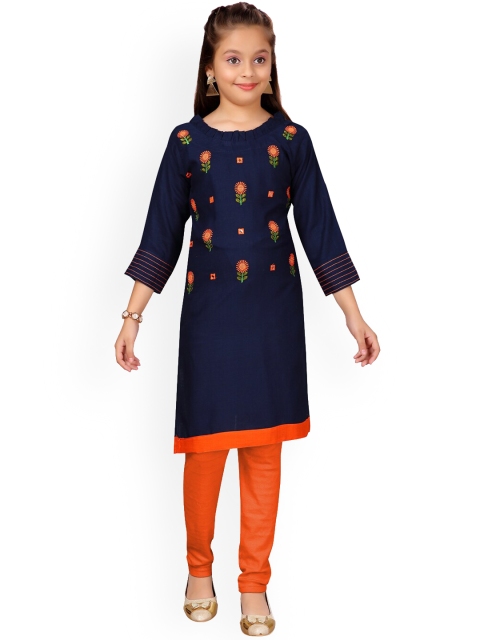 

Aarika Girls Navy Blue & Red Floral Printed Thread Work Floral Cotton Kurta