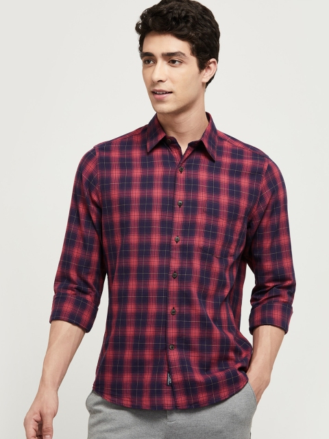 

max Men Maroon & Navy Blue Regular Fit Checked Casual Shirt