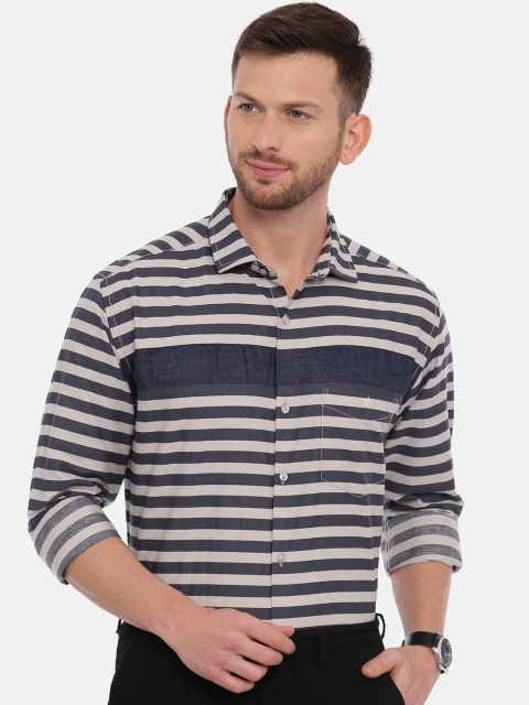 

CROYDON Men Grey Regular Fit Striped Casual Shirt