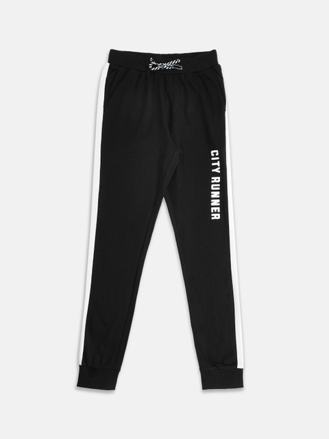 

Pantaloons Junior Boys Black Pure Cotton Solid Joggers