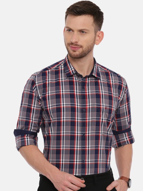 

CROYDON Men Red Regular Fit Checked Casual Shirt