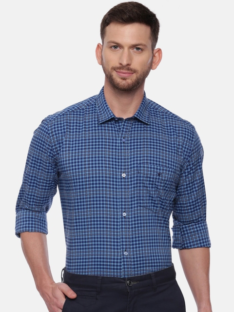 

CROYDON Men Blue Regular Fit Checked Casual Shirt