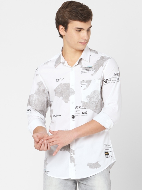 

SPYKAR Men White & Black Slim Fit Printed Casual Shirt