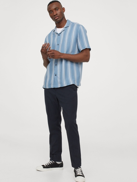 

H&M Men Blue & White Striped Shirt