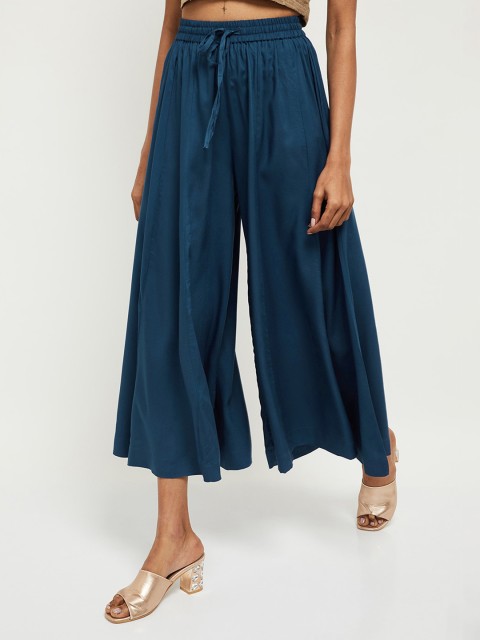 

max Women Blue Solid Flared Palazzos