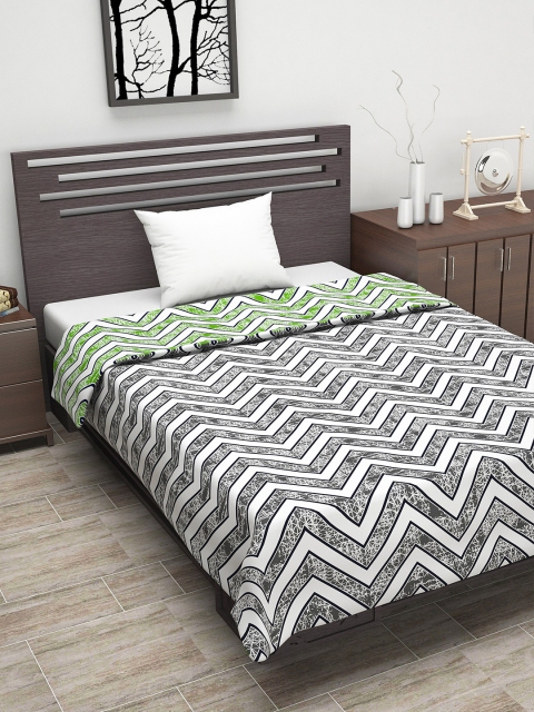 

Divine Casa Green & White Geometric AC Room 110 GSM Single Bed Dohar
