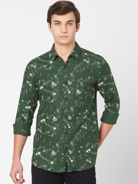 

SPYKAR Men Green & Off-White Slim Fit Printed Casual Shirt