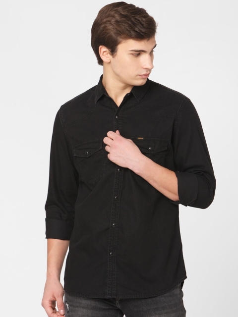 

SPYKAR Men Black Slim Fit Solid Casual Shirt