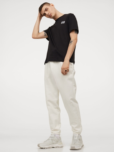 

HM Men Black Regular Fit Pure Cotton T-shirt