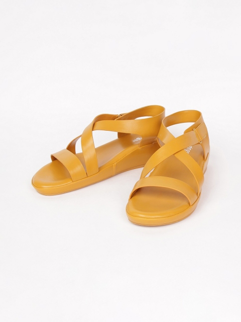 

Ginger by Lifestyle Women Mustard Printed Sandals