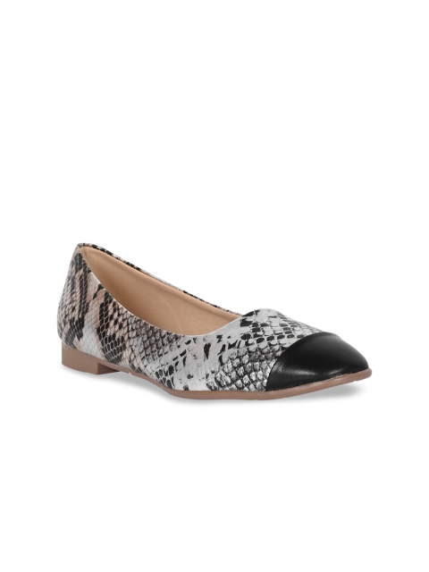 GIRL EXCUSE Women Grey & Black Textured Ballerinas