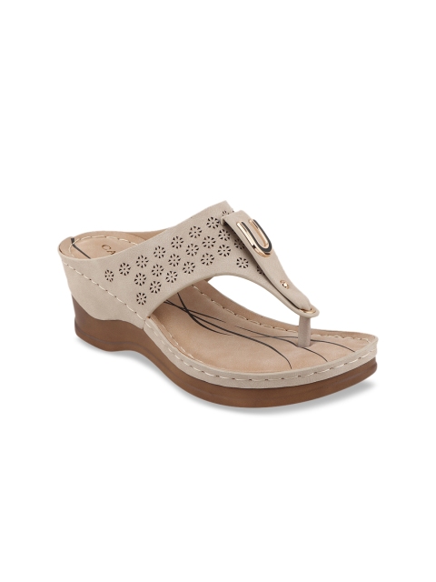 

CALZADO Women Beige Solid Heels