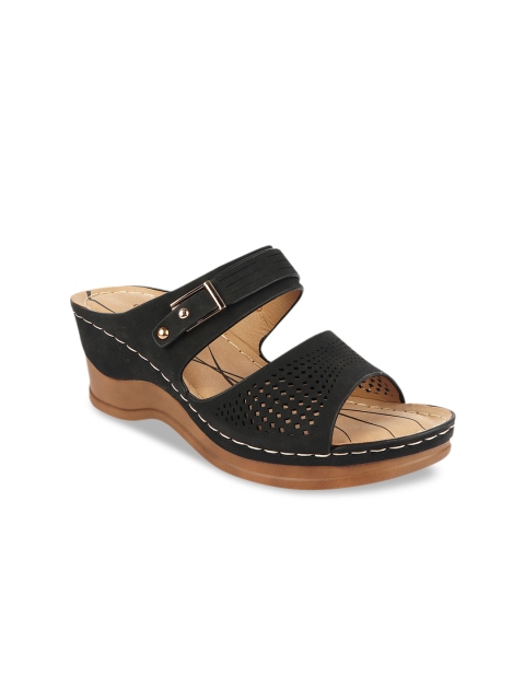 

CALZADO Women Black Solid Comfort Heels