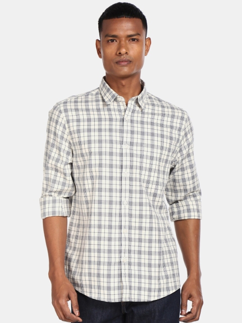 

Ruggers Men Off-White & Black Regular Fit Checked Casual Shirt
