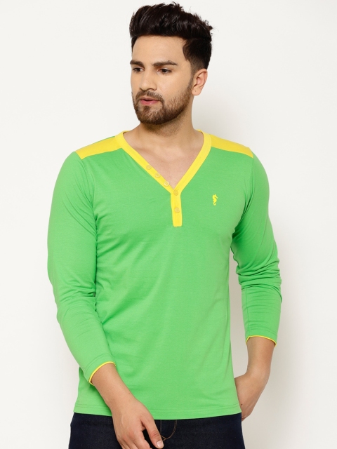 

EPPE Men Green Solid Henley Neck T-shirt