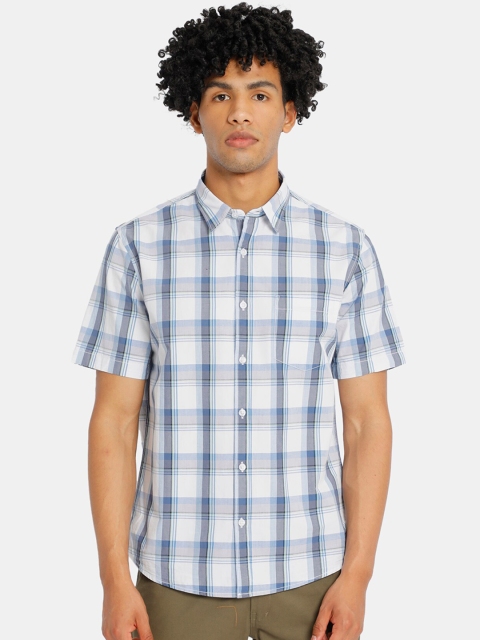 

Ruggers Men White & Blue Regular Fit Checked Casual Shirt