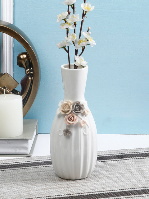 

TAYHAA White & Beige Handcrafted Ceramic Flower Vase
