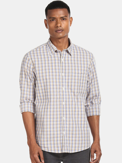 

Ruggers Men White & Blue Regular Fit Checked Casual Shirt