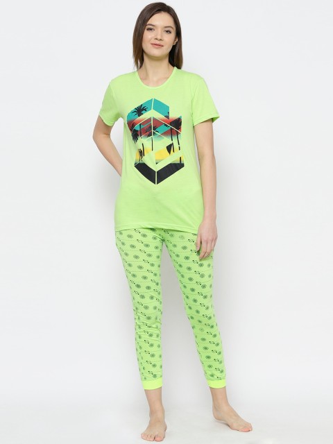 

VIMAL JONNEY Women Lime Green & Black Printed T-shirt and Pyjamas Set