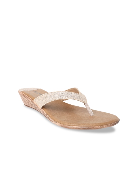 

SOLES Women Gold-Toned Solid Wedges