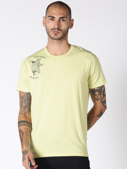 

Blue Saint Men Yellow Solid Round Neck T-shirt