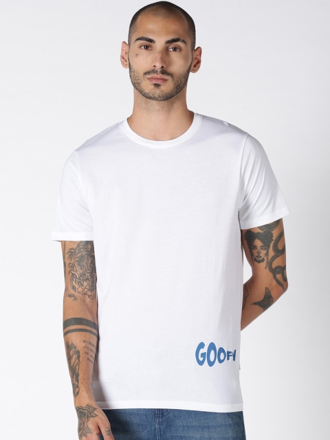 

Blue Saint Men White Solid Round Neck T-shirt