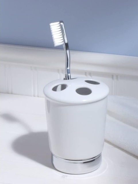 

INTERDESIGN White Solid Toothbrush Holder