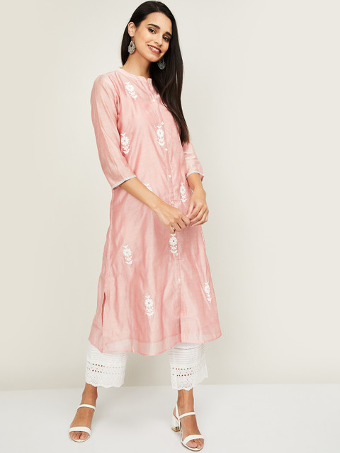 

Melange by Lifestyle Women Pink & Off White Floral Embroidered Chikankari Kurta
