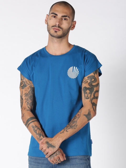 

Blue Saint Men Blue Solidd Round Neck T-shirt