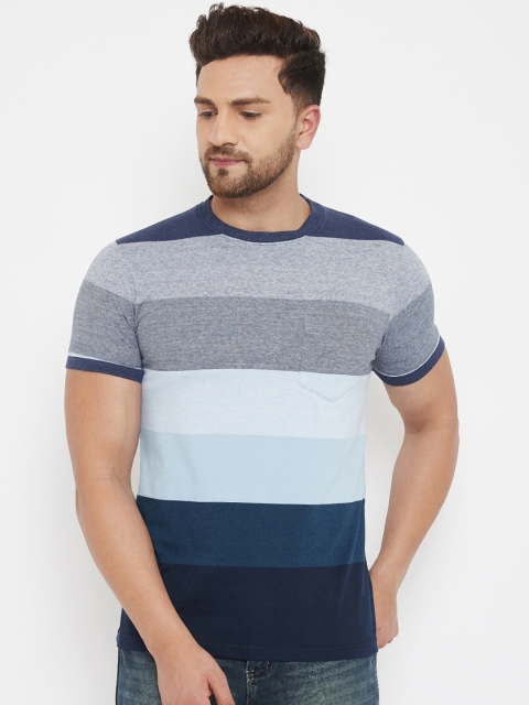 

HALTON HILLS Men Blue Striped Round Neck T-shirt