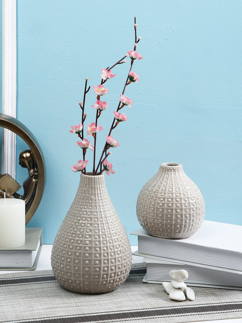 

TAYHAA Set Of 2 Grey Textured Ceramic Handcrafted Flower Vases