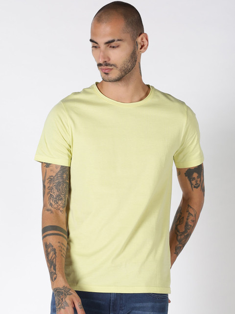 

Blue Saint Men Green Solid Round Neck T-shirt
