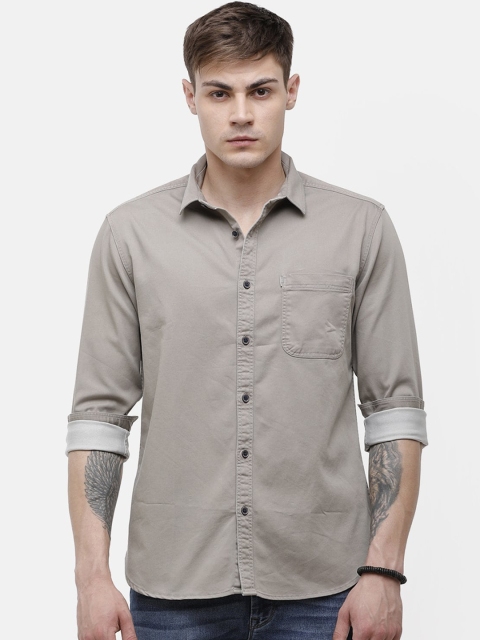 

Voi Jeans Men Taupe Slim Fit Solid Casual Shirt