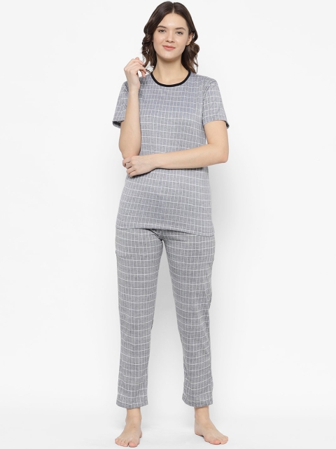 

VIMAL JONNEY Women Grey & White Checked Night Suit CHK_GRY_T_D1_02