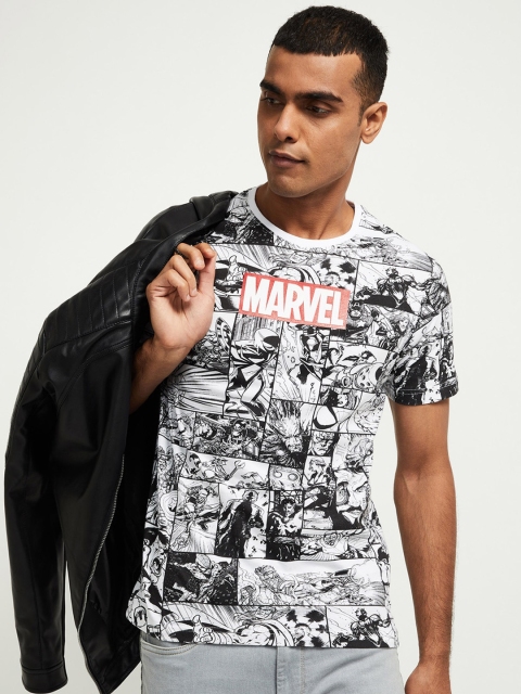 

max Men White & Black Printed Round Neck T-shirt