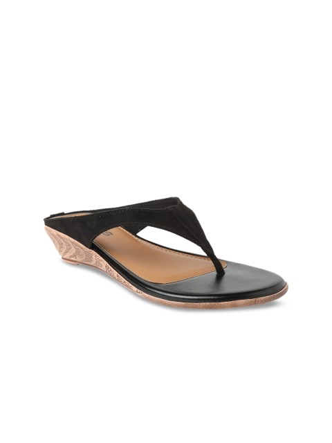 

SOLES Women Black Solid Sandals