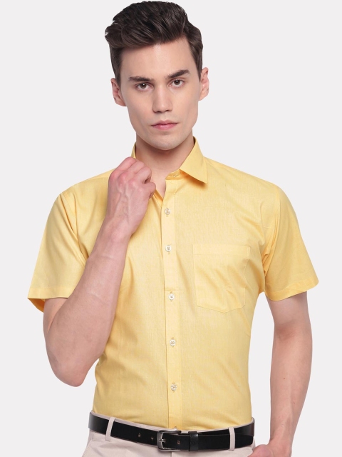

GHPC Men Yellow Regular Fit Solid Casual Shirt