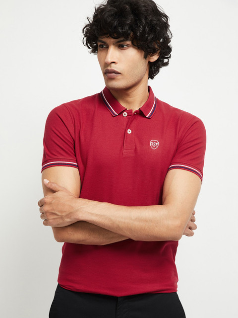 

max Men Red Solid Polo Collar T-shirt