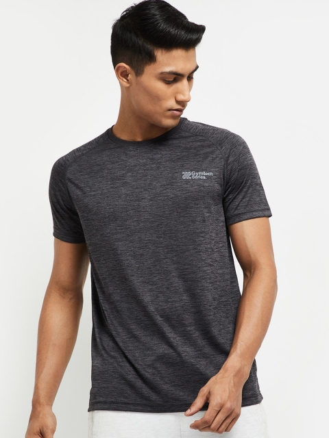 

max Men Grey Solid Round Neck T-shirt