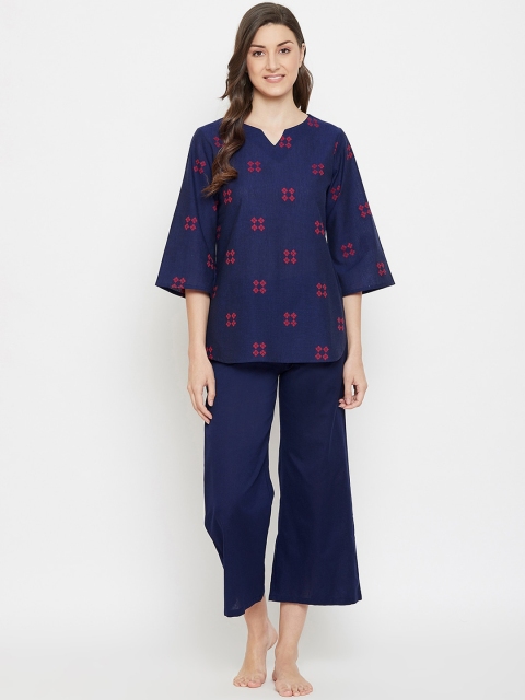 

Clovia Women Navy Blue & Red Printed Night Suit