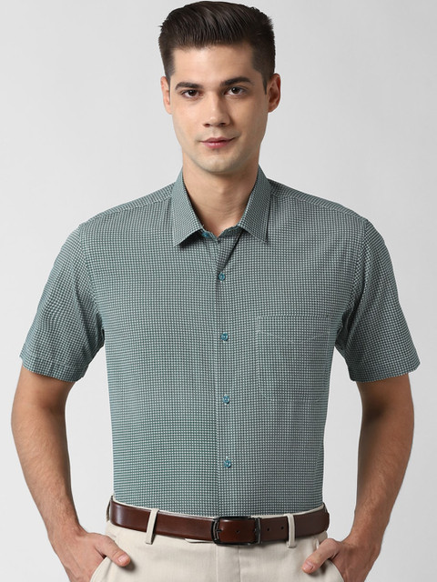 

Peter England Men Green Regular Fit Checked Casual Shirt