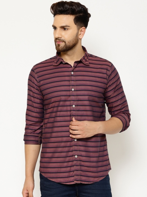 

EPPE Men Red Slim Fit Striped Casual Shirt
