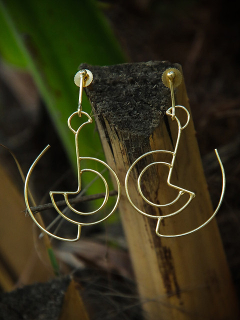 

ZeroKaata Gold-Toned Contemporary Drop Earrings