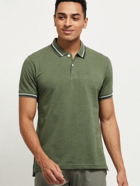 

max Men Green Solid Polo Collar T-shirt