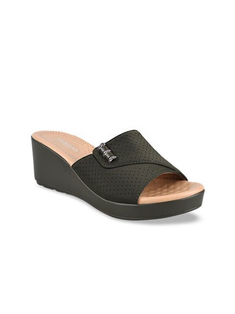 

Stelatoes Women Green Woven Design Mules