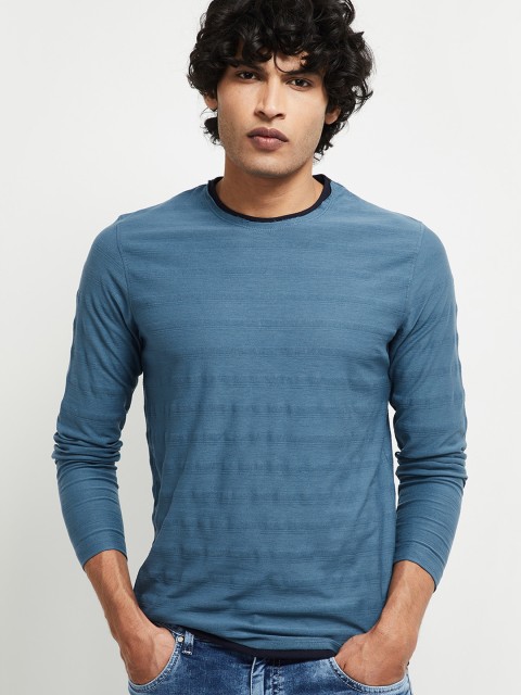 

max Men Blue Striped Round Neck T-shirt