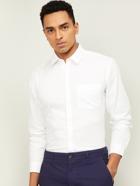 

CODE by Lifestyle Men White Slim Fit Solid Formal Shirt