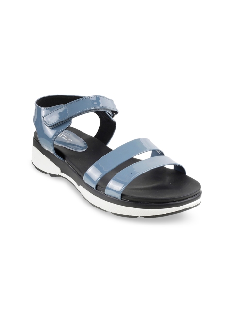 

Metro Women Grey Solid Flatforms