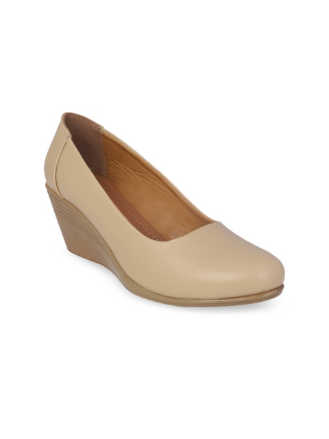 

pelle albero Women Cream-Coloured Solid Pumps