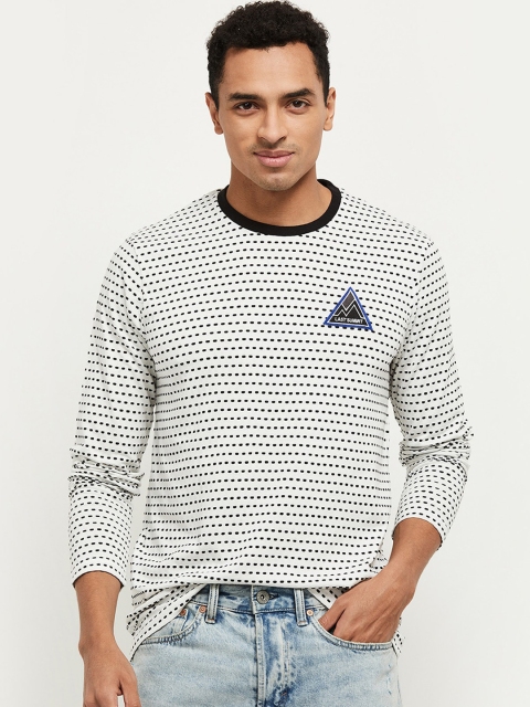 

max Men White & Black Polka Dot Printed Round Neck T-shirt
